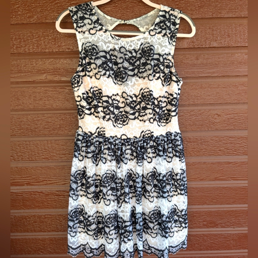 🖖 B Darlin 🖖 Floral Lace Mini Dress